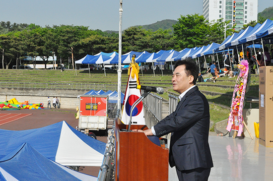 2016-05-05 제8회 아진·우신·카인텍 한마음가족체육대회 축사 이미지